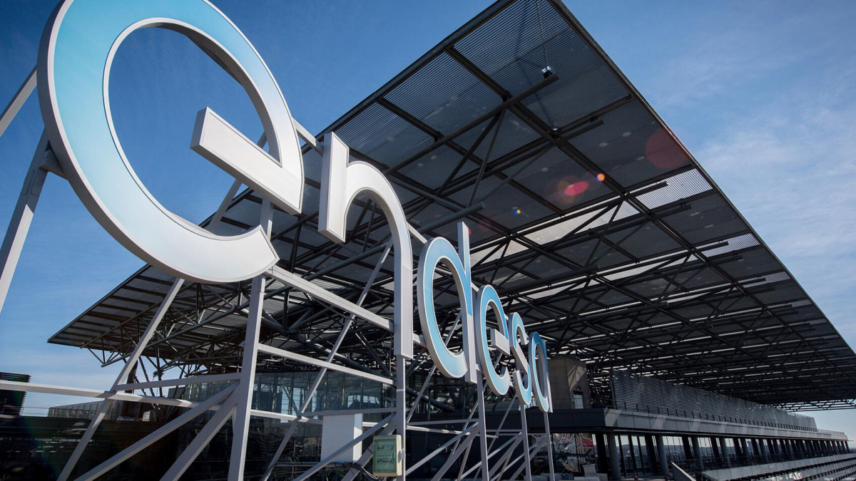 Endesa enfila los 2.400 millones de ganancias este año y prepara nuevo plan para febrero de 2027