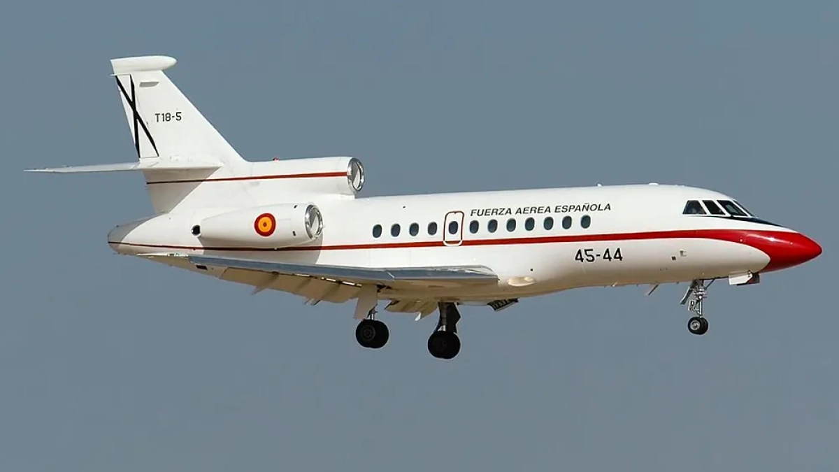 Aperribay family buys 5.85% stake in aircraft maintenance group Boost Air