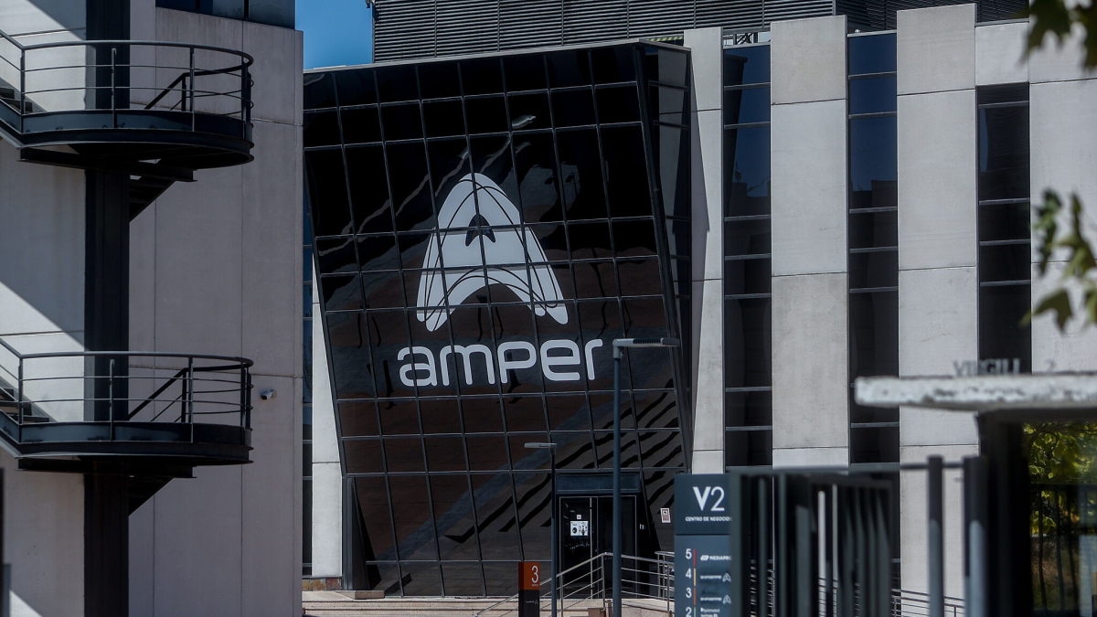 Amper sigue una política de expansión y transformación
