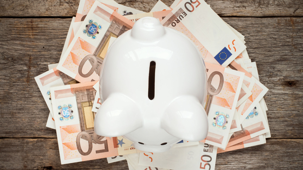 Banks raise returns on three- and six-month deposits