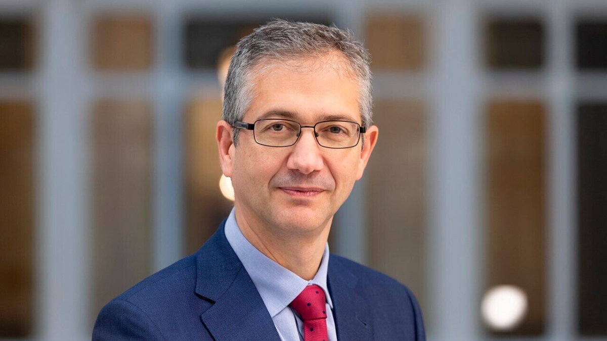Pablo Hernández de Cos leads expert poll to succeed ECB chief Lagarde