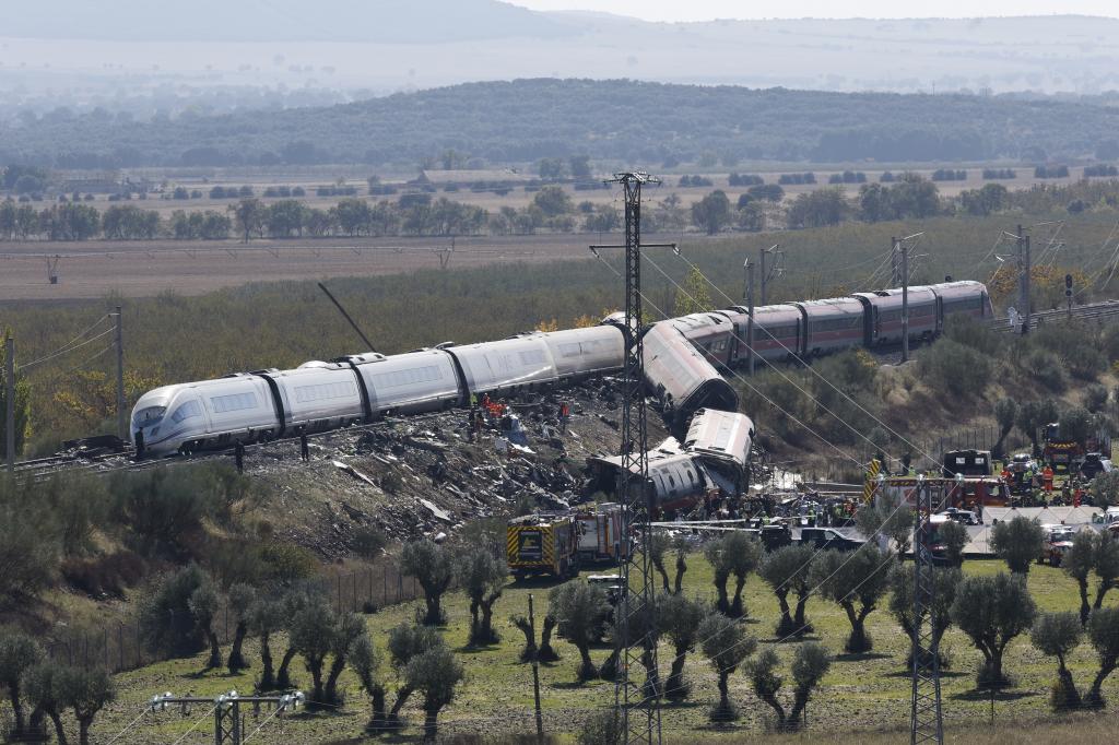 Los trenes que colisionaron en el accidente de Urda.