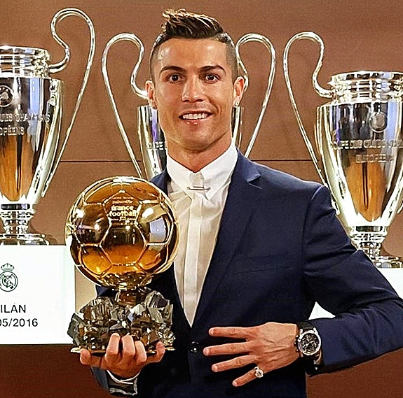 Cristiano Ronaldo protagonizó la mayor subida en 2017 tras ser premiado, pasando de los 100 a los 120 millones.