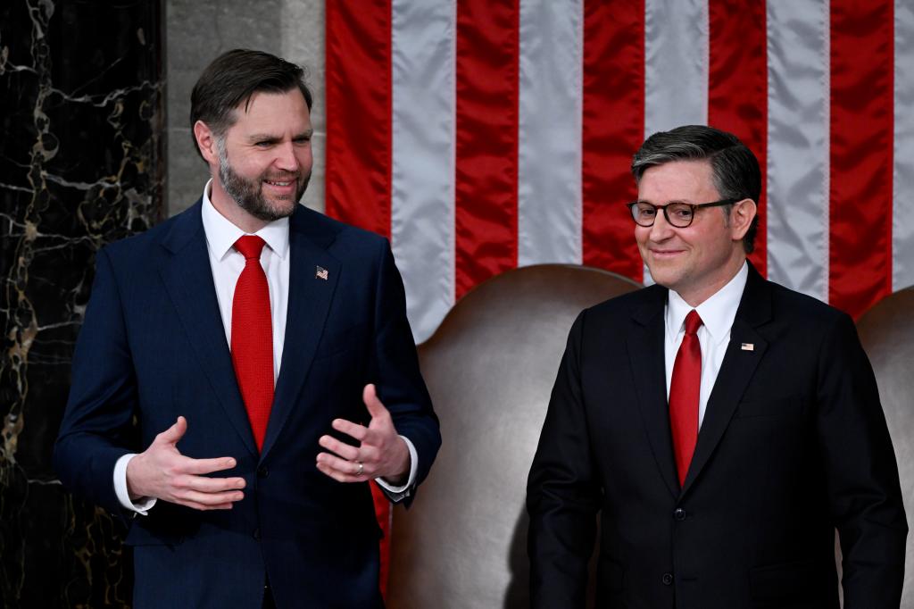 JD Vance, vicepresidente de EEUU y presidente del Senado, y Mike Johnson, presidente de la Cámara de Representantes.